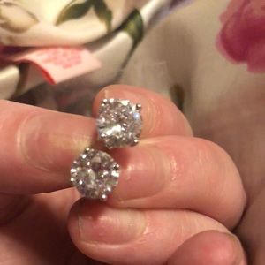 🌸💕STERLING SILVER EARRINGS💕🌸